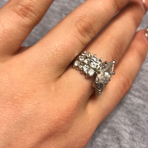 Ring - Picture 2 of 2